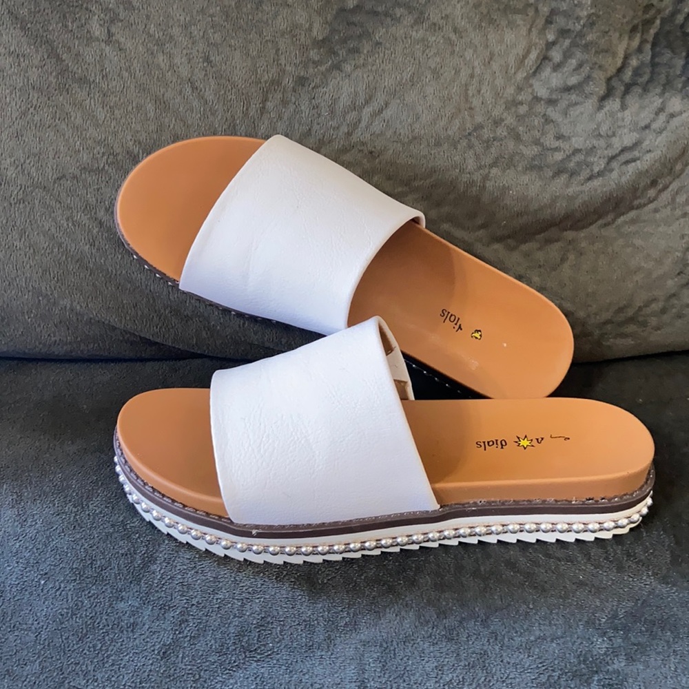 Seven Dials Slide Sandals - 8.5M
